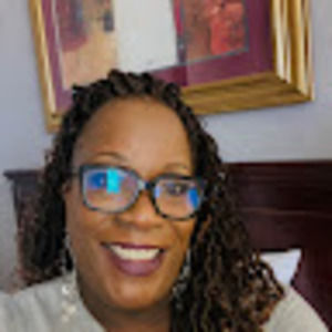 Meet your Posher, Yolanda